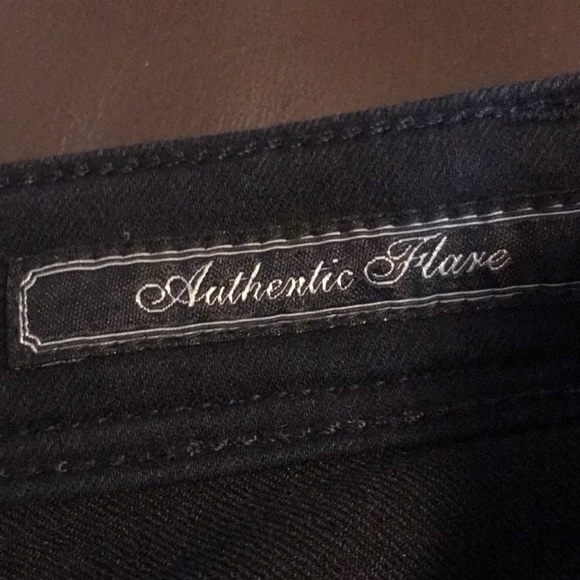 GUESS Mid Rise Authentic Flare Black Jeans - Picture 6 of 6